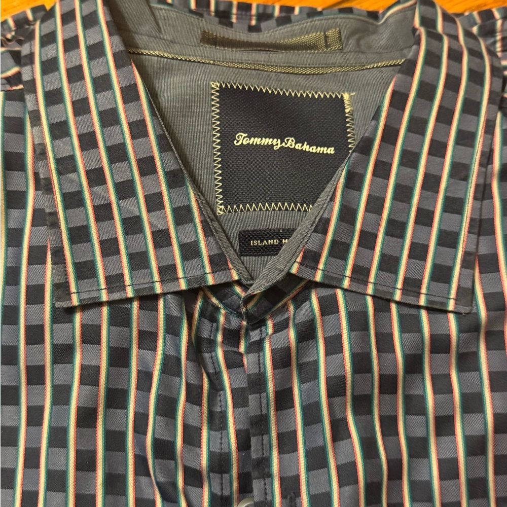 Tommy Bahama Island Modern Fit  Blue Dress Shirt with Geometric Pattern